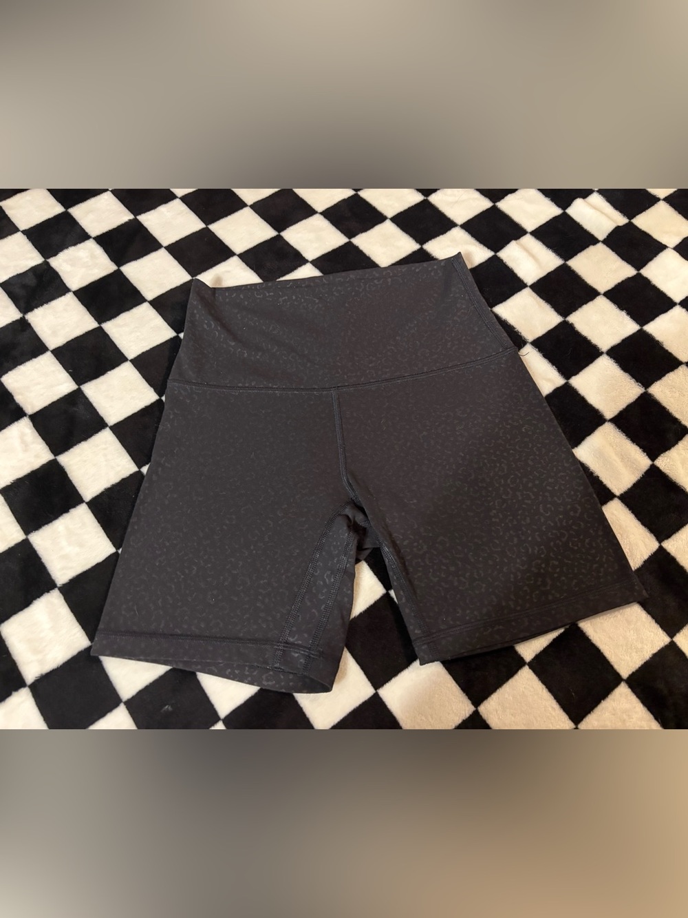 Ladies xsmall lulu lemon biker shorts